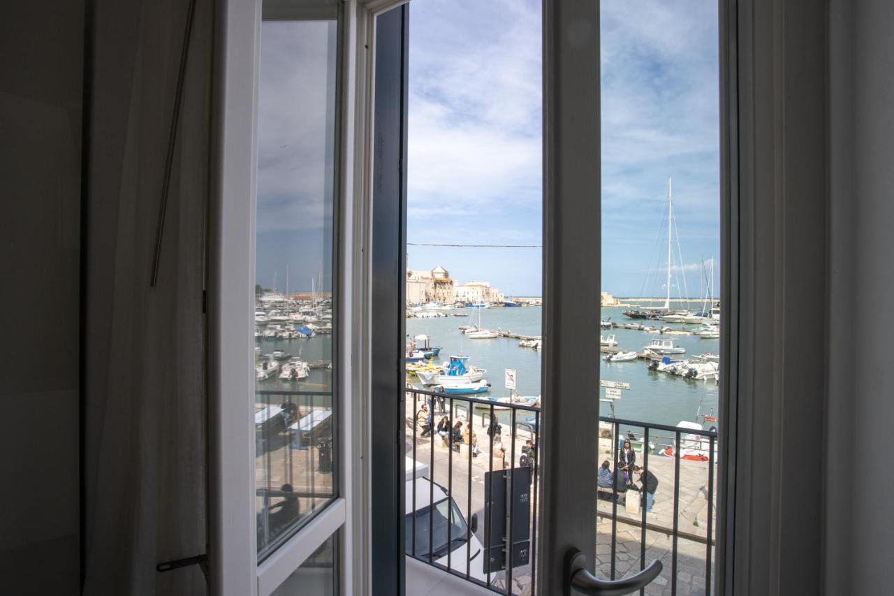 Maison Bleu Luxury Suite Sul Porto Di 特拉尼 外观 照片